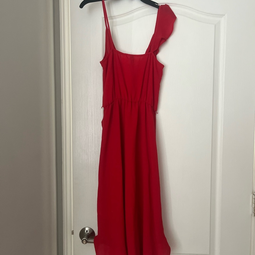 Divided One-Shoulder Red Ruffle Midi Dress - Picture 2 of 3